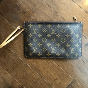 Authentic Louis Vuitton Neverfull Pouch Mono